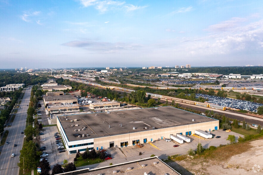 More Photos Of 1453 Cornwall Rd, Oakville Warehouse For Lease