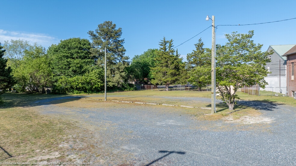 More Photos Of 729 E Main St, Salisbury Office For Sale
