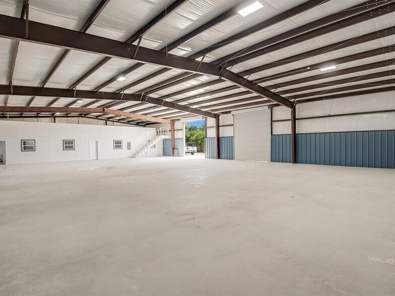 More Photos Of 20376 FM 2252, Garden Ridge Warehouse For Sale