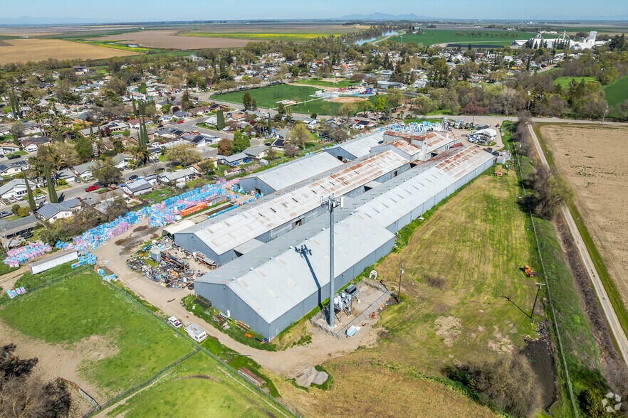 More Photos Of 42445 County Road 116, Knights Landing Manufacturing For Lease