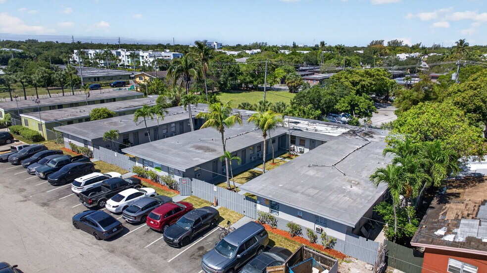 More Photos Of 821-825 NW 10th Ter, Fort Lauderdale Apartments For Sale