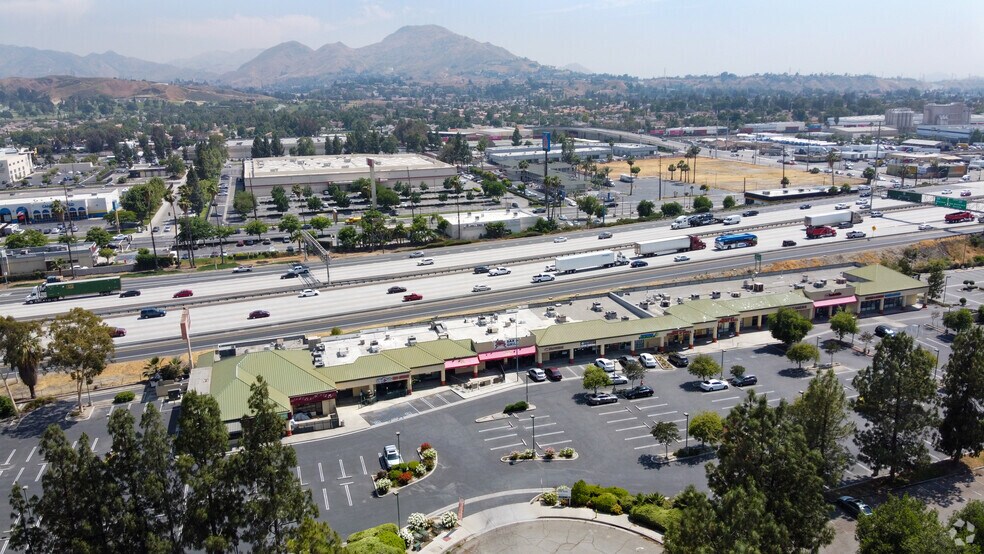 More Photos Of 1975-2017 S Diners Ct, San Bernardino Unknown For Lease