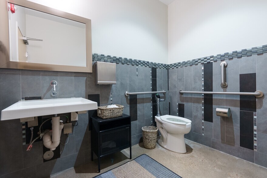 More Photos Of 2210 Blake St, Denver Apartments For Lease