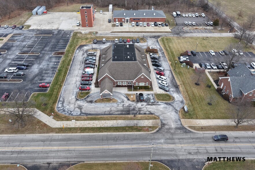 More Photos Of 9560 E 59th St, Indianapolis Office For Sale