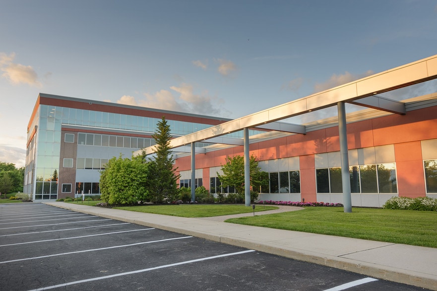 More Photos Of 324 S Service Rd, Melville Office For Lease