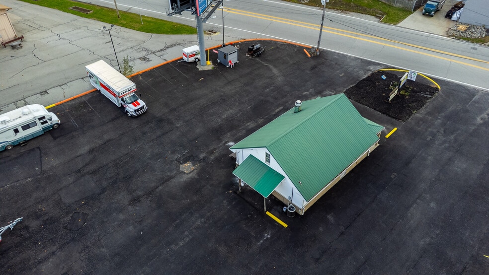 More Photos Of 702 Industrial Blvd, Latrobe Freestanding For Sale