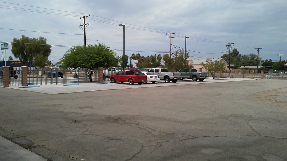 More Photos Of 135 N Commercial St, Blythe Warehouse For Sale