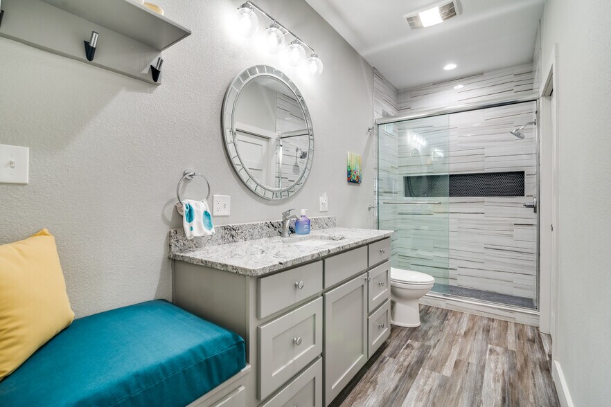 More Photos Of Richland Chambers Lake, Streetman Land For Sale