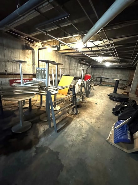 More Photos Of 1023-1025 W Belmont Ave, Chicago Storefront For Sale