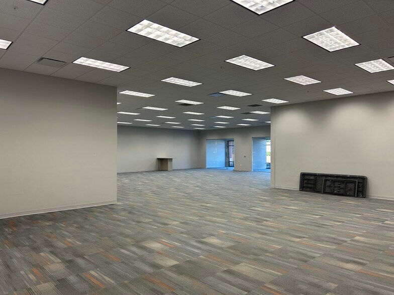 More Photos Of 115 Corporate Center Dr, Mooresville Light Distribution For Lease