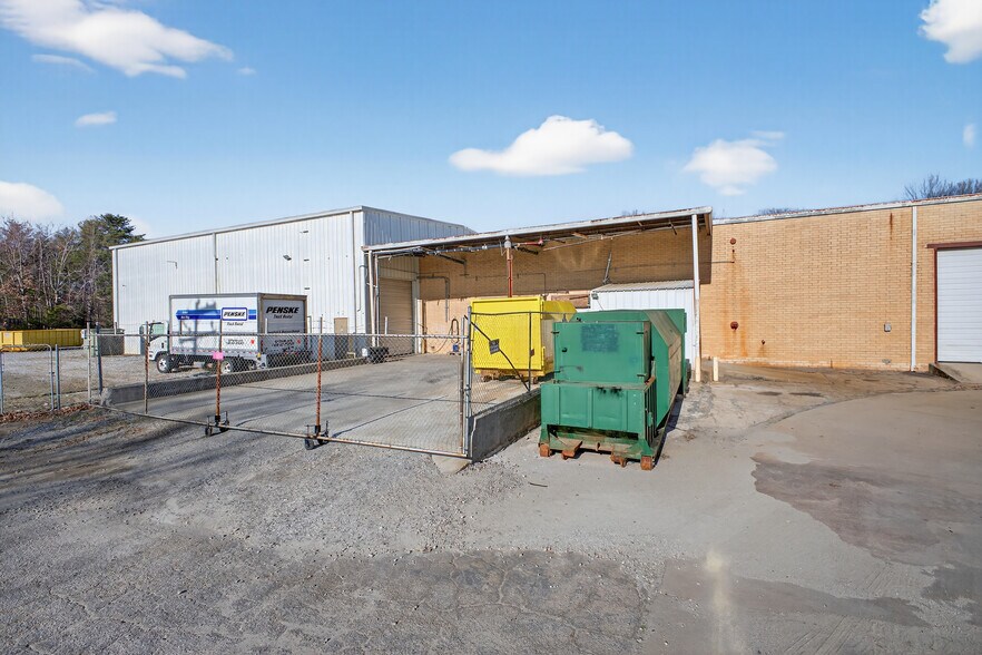 More Photos Of 4 Augusta Arbor Way, Greenville Manufacturing For Lease