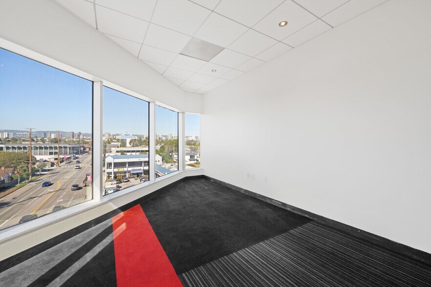 More Photos Of 2566 Overland Ave, Los Angeles Medical For Lease