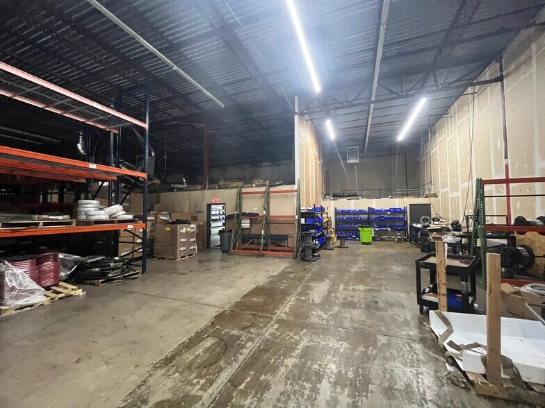More Photos Of 4130-4150 Will Rogers Pky, Oklahoma City Warehouse For Lease