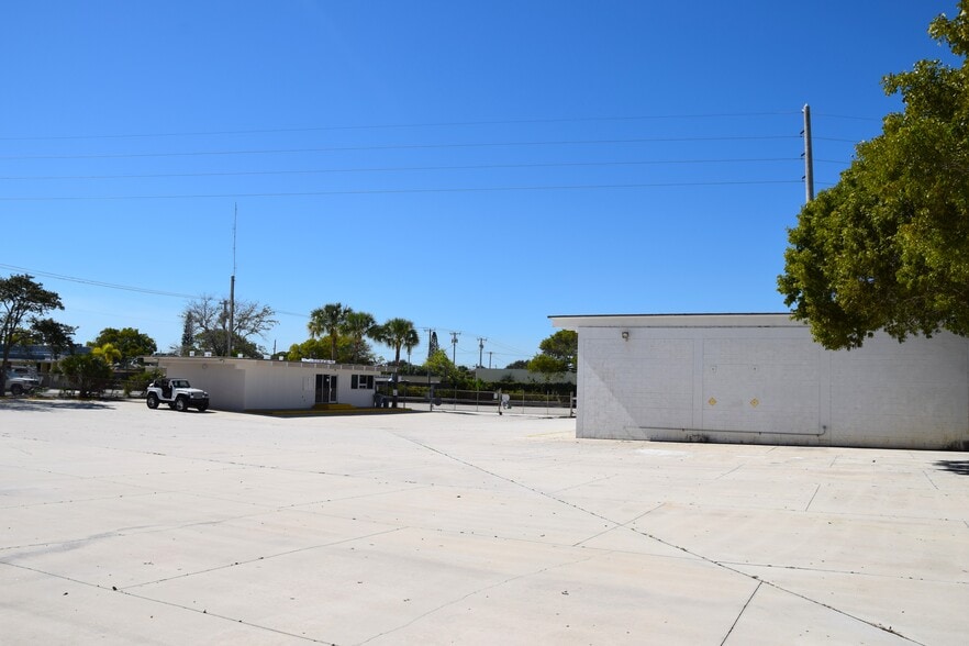More Photos Of 281 Old Dixie Hwy, Jupiter Industrial For Sale
