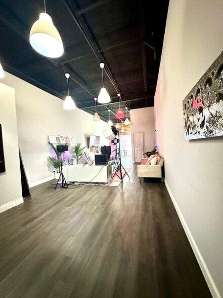 More Photos Of 4160-4260 NW 1st Ave, Boca Raton Showroom For Lease