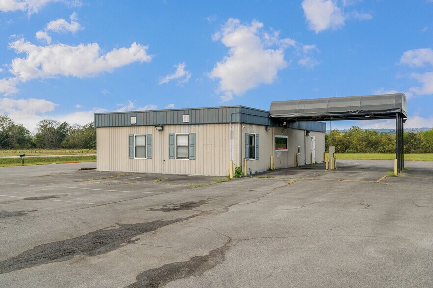 More Photos Of 5674 AL Highway 68, Collinsville Bank For Sale