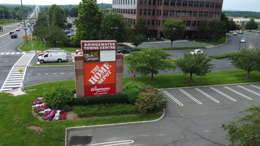 More Photos Of 724 US Highway 202, Bridgewater Unknown For Lease