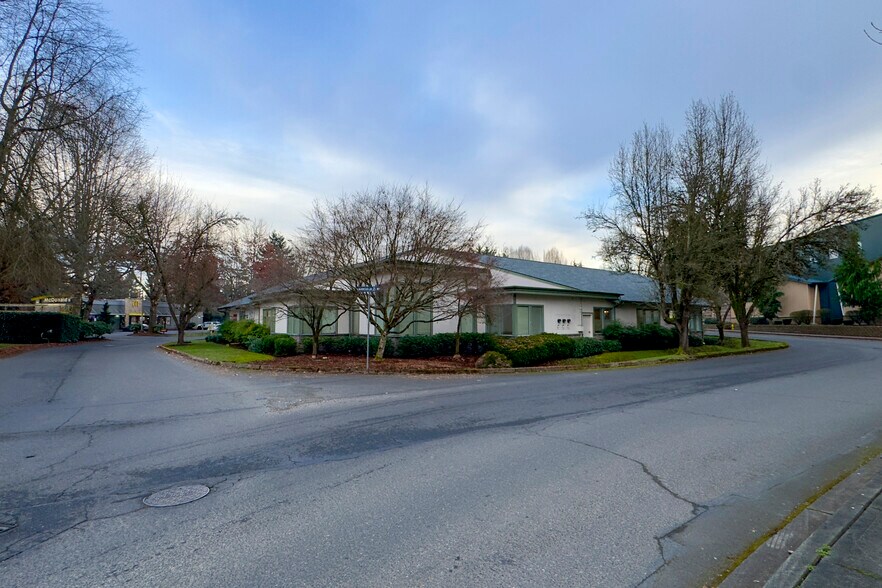 More Photos Of 4631 Whitman Ln SE, Lacey Medical For Lease