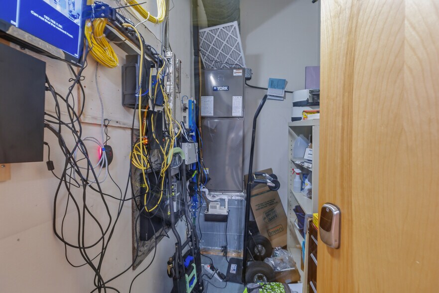 More Photos Of 103 Roxbury St, Keene Office For Sale