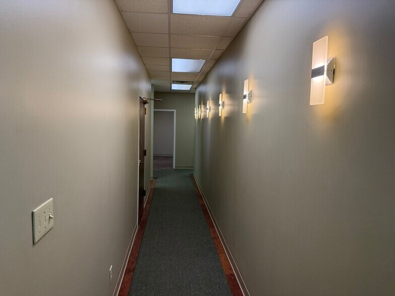More Photos Of 5400 Maryland Way, Brentwood Office For Lease