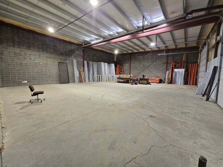 More Photos Of 4628 62 St, Red Deer Warehouse For Lease