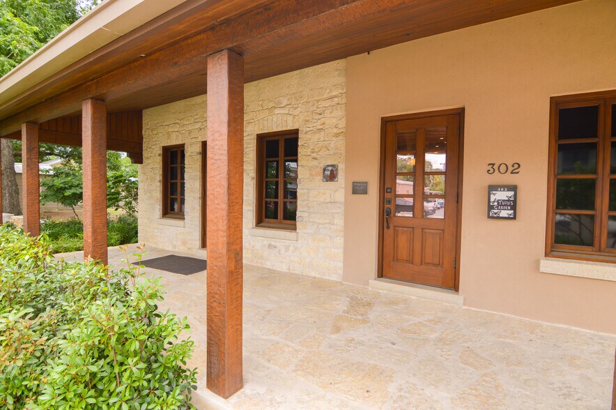 More Photos Of 302 S Main St, Boerne Land For Sale