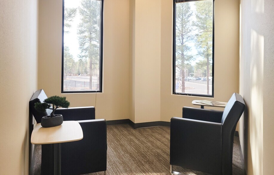 More Photos Of 1120 W University Ave, Flagstaff Coworking Space