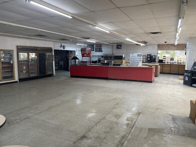 More Photos Of 2 E Main St, Canisteo Convenience Store For Sale