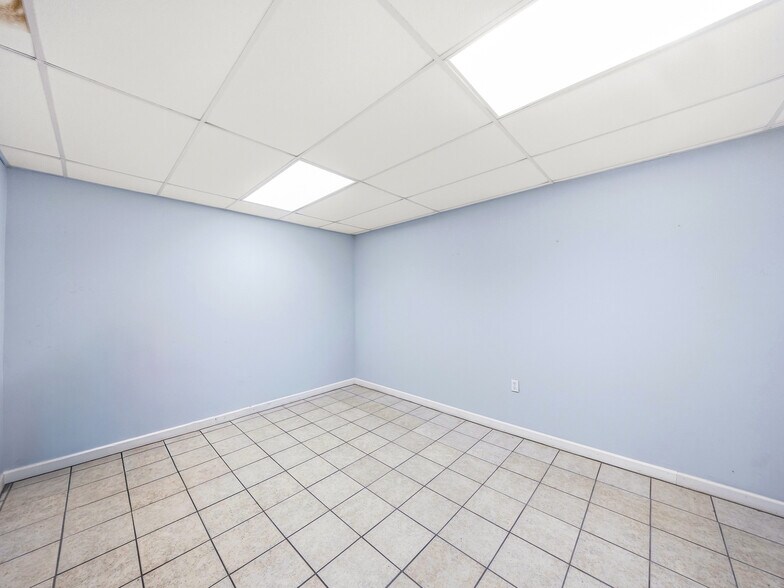 More Photos Of 675 Hendersonville Hwy, Pisgah Forest Office For Sale