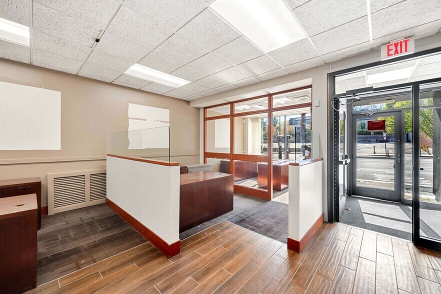 More Photos Of 1847-1855 Massachusetts Ave, Cambridge General Retail For Sale