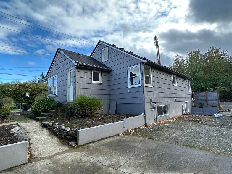 More Photos Of 3010 Bethel Rd SE, Port Orchard Freestanding For Lease