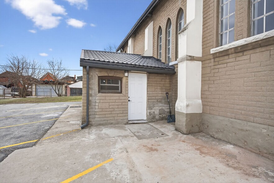 More Photos Of 50 Earl St, Hamilton Daycare Center For Sale