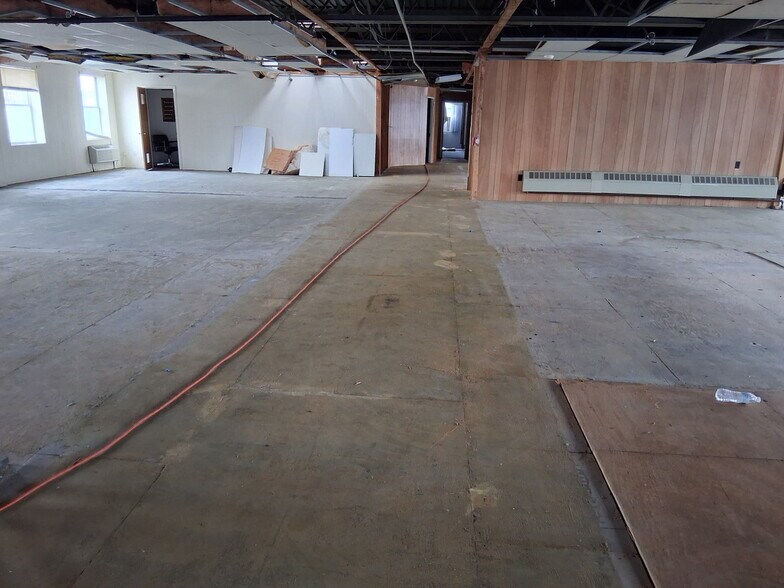 More Photos Of 35 Agnes St, East Providence Office Residential For Sale