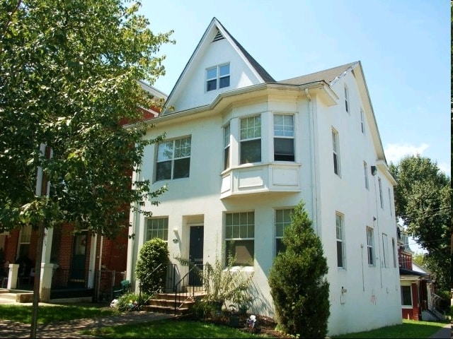 More Photos Of 2018 N 5th St, Harrisburg Apartments For Sale