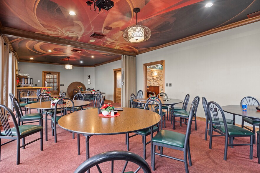 More Photos Of 4415 Liberty Ave, Vermilion General Retail For Sale