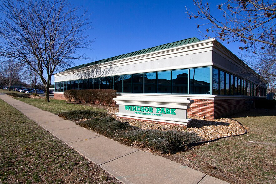 Primary Photo Of 1210-1218 Windsor Dr, Lee's Summit Office For Lease