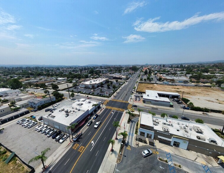 More Photos Of 808-816 E Main St, Alhambra General Retail For Sale