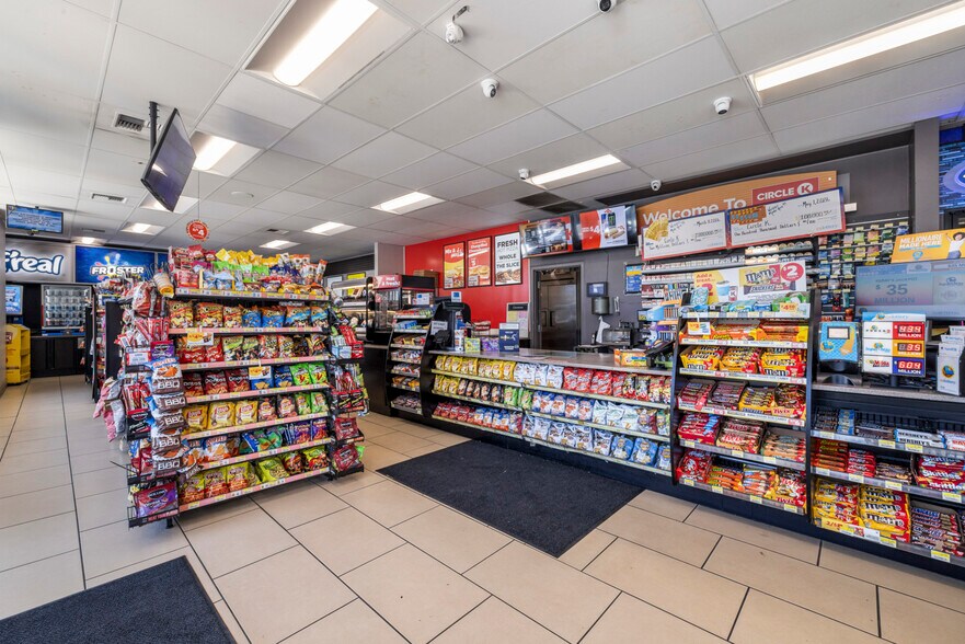 More Photos Of 2115 W Yosemite Ave, Manteca General Retail For Sale