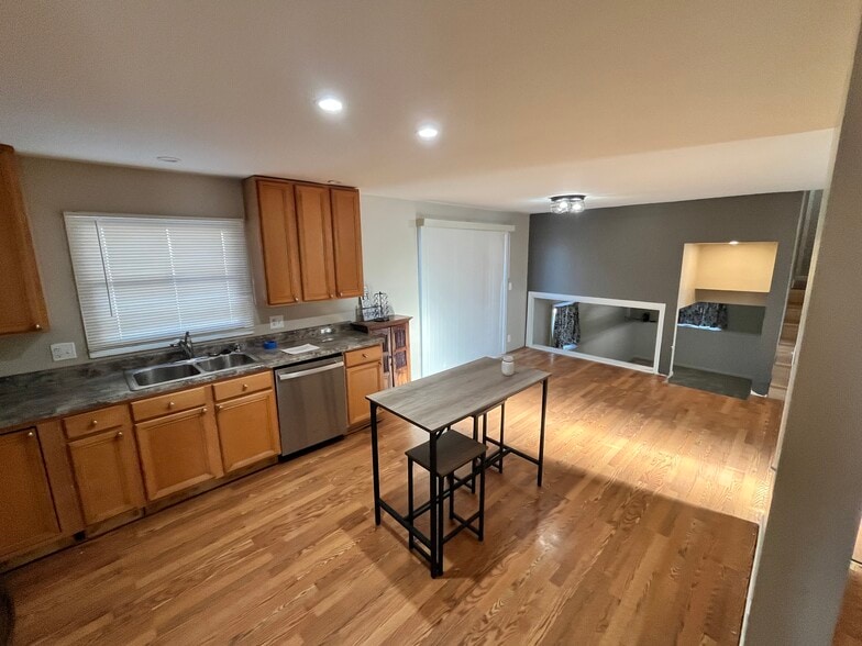 More Photos Of 260 Calumet St, Oswego Office For Sale