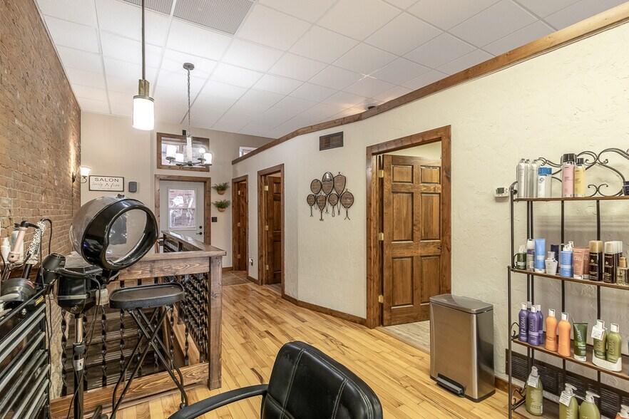 More Photos Of 25 S Park Ave, Le Center General Retail For Sale