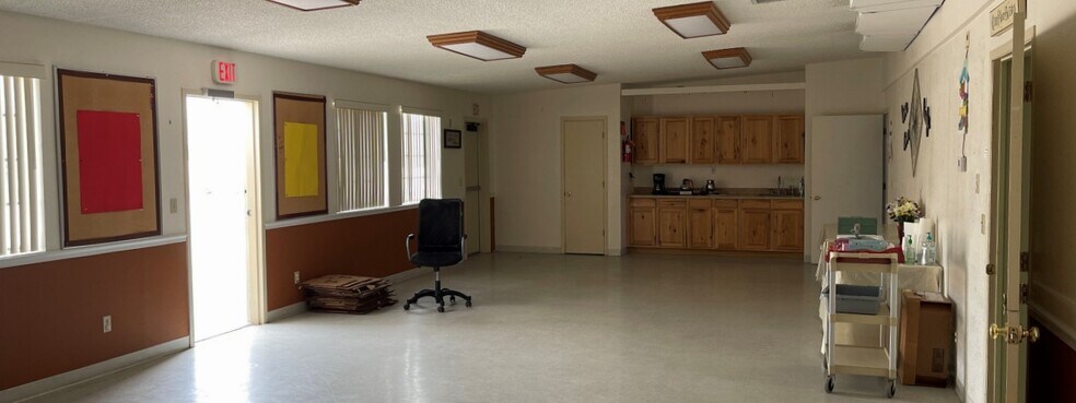 More Photos Of 636 S Highway 80, Benson Religious Facility For Lease