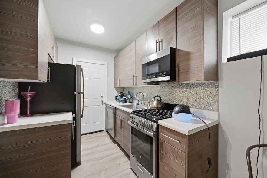 More Photos Of 4742-4748 S Drexel Blvd, Chicago Apartments For Sale
