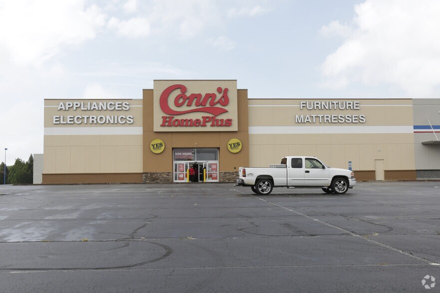 More Photos Of 100 Peachwood Centre Dr, Spartanburg Freestanding For Lease