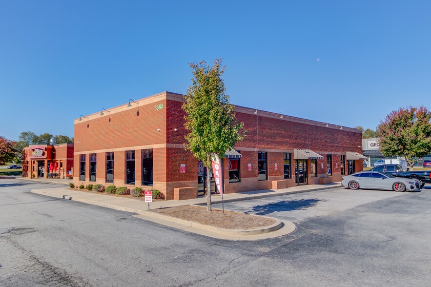 More Photos Of 3584 Atlanta Hwy, Flowery Branch Restaurant For Lease