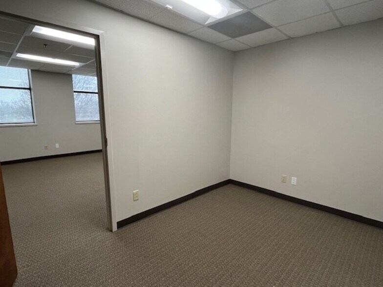 More Photos Of 201 Government Ave SW, Hickory Office For Lease