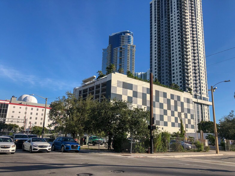 More Photos Of 542 N Miami Ave, Miami Storefront Retail Office For Lease
