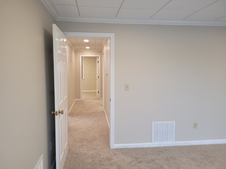 More Photos Of 500 Market St, Portsmouth Office For Sale
