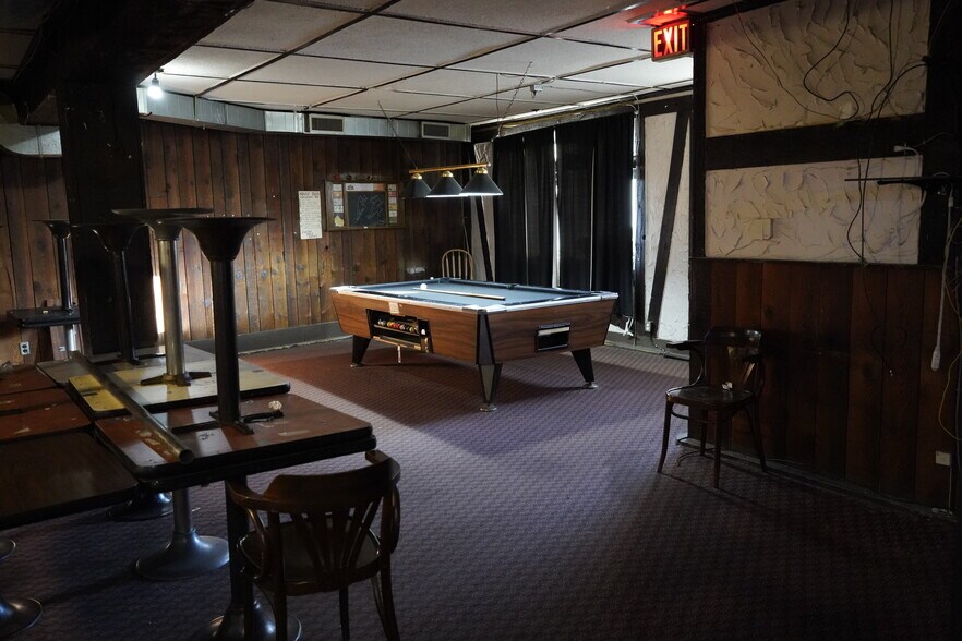 More Photos Of 5831 Ferry St, Niagara Falls Storefront Retail Residential For Sale