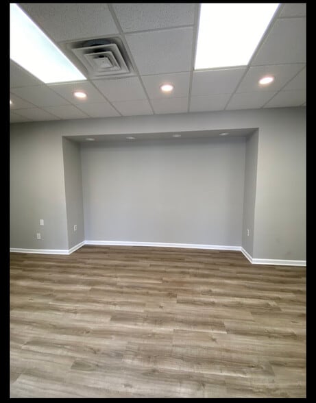 More Photos Of 3825 Leonardtown Rd, Waldorf Office For Lease