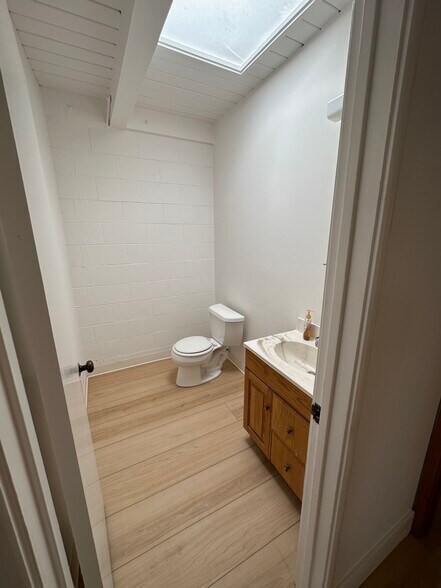 More Photos Of 820 5th Ave, San Rafael Office For Sale